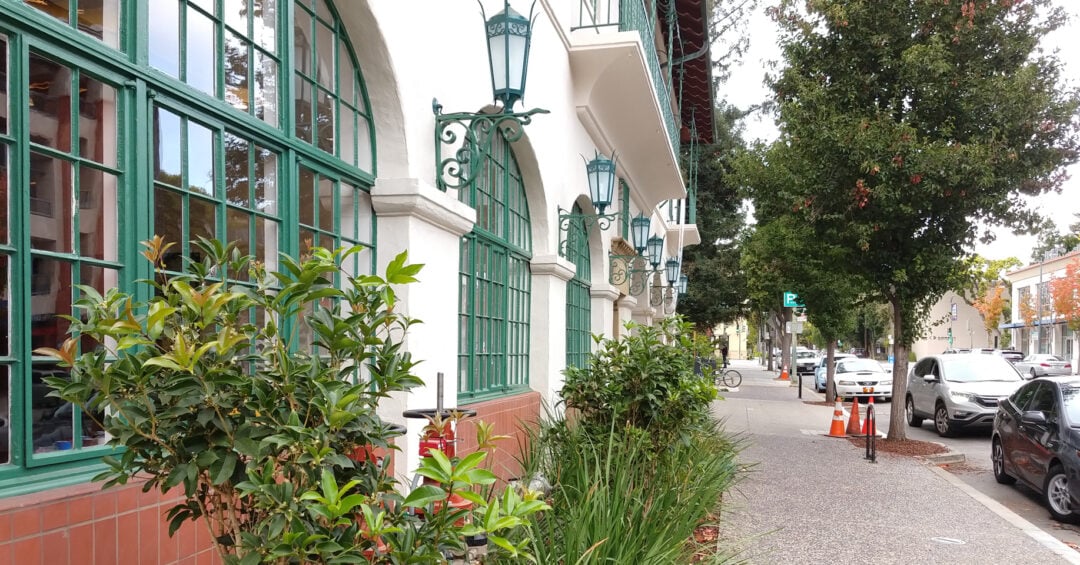 Avenidas Street view